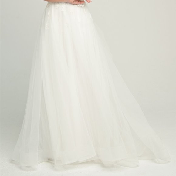 new off white  Deep V-Neck Spaghetti Strap Wedding Dress ACSU063 - Picture 3 of 8